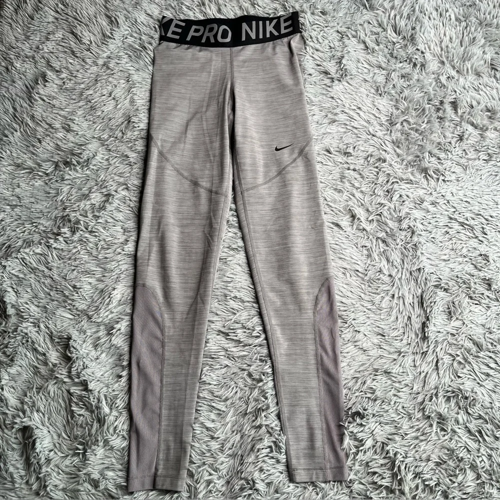 Nike Pro Leggings Womens Small Grey Black Checkmark Athletic Workout Dri Fit